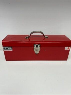 Vintage 19x6x6.5  red metal tool box  “DIY MARK “ Stanley Tools Canada